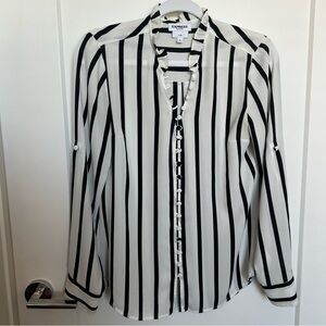Express Portofino Women’s Top, Slim, Black and White Striped
